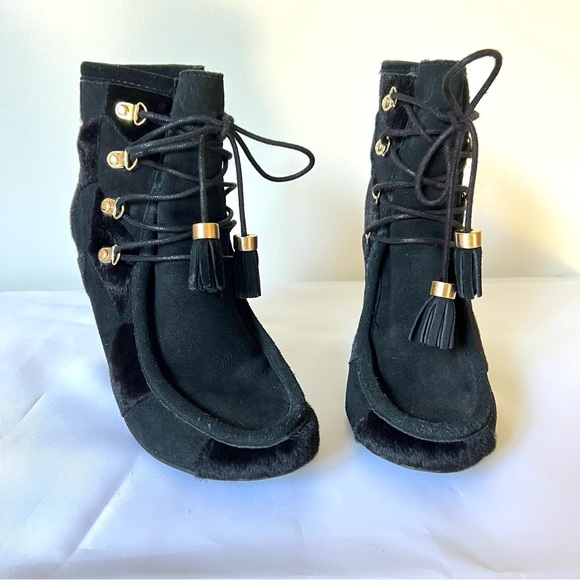 Moccasin Style Suede booties by marc. size 7 - Picture 2 of 10